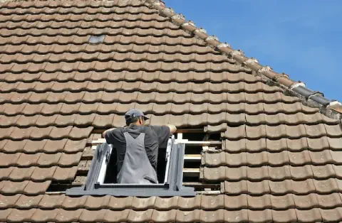 Pose de velux à Labarthe Rivière